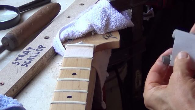 DIY Strat Scallop. Blackmore style. By Calgaz77. смотреть онлайн