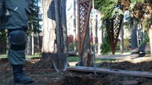 Лопата для ям под столбы.