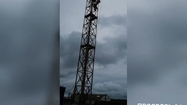 Уроки монтажа. Монтаж трубостойки на мачту освещения. смотреть онлайн