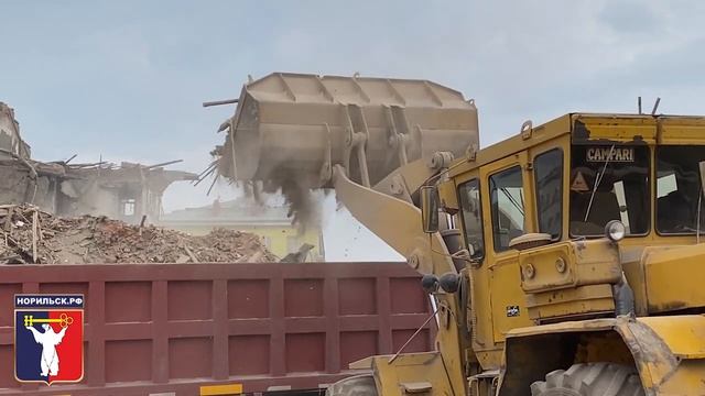 Работы по сносу дома №20 по ул. Комсомольской завершатся раньше срока смотреть онлайн