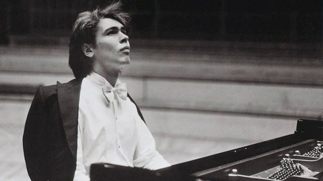 Ivo Pogorelich plays - Chopin Nocturne Op.55 No.2 In E-flat Major смотреть онлайн
