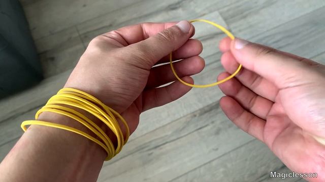 ЭТОТ ФОКУС С РЕЗИНКОЙ САМЫЙ ЛЕГКИЙ И КРУТОЙ / Обучение смотреть онлайн