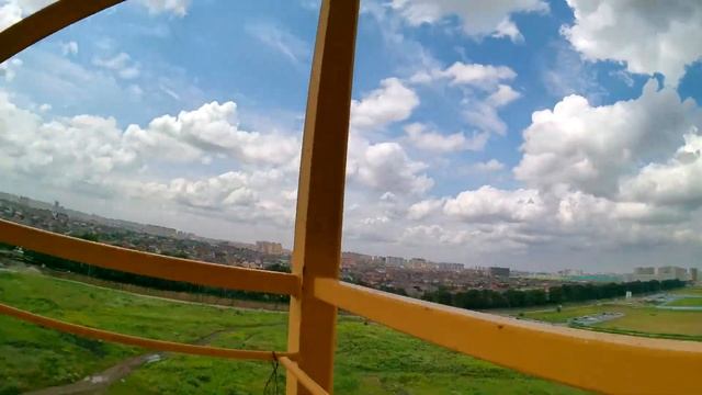 Краснодар, Как крановщик поднимается на башенный кран..... смотреть онлайн