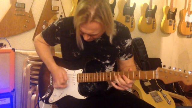 1954 Fender Stratocaster смотреть онлайн