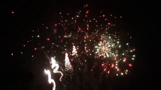 SLZ4906 49 Shots Z Shape Silver Whirling Tail Peony,Ti Silver Chrys смотреть онлайн