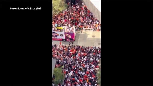 Fans react to Astros' World Series win, celebrate 2022 championship with Houston parade смотреть онлайн