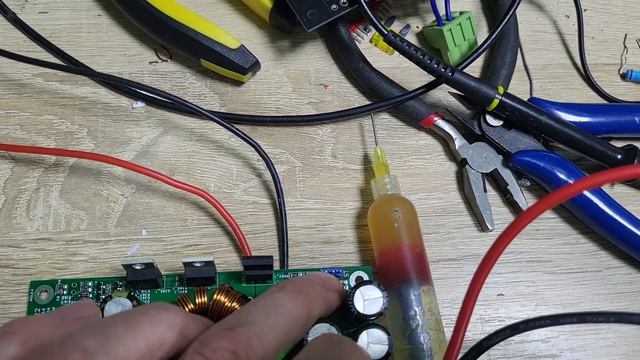автомобильный источник питания 600вт ном, 1кВт макс смотреть онлайн