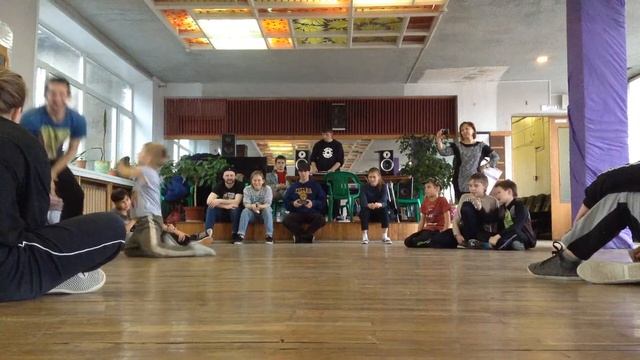 Komar vs Shock (breakjamstver) смотреть онлайн