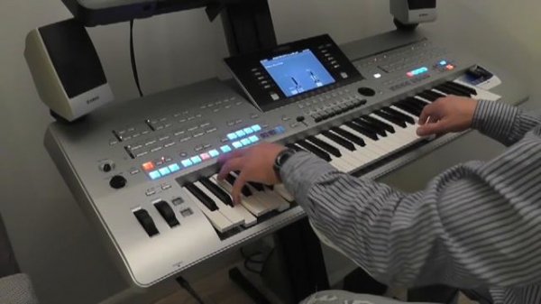 Oh ! Carol cover Tyros 4.mp4