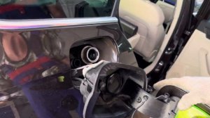 Снятие лючка бензобака Skoda Superb 3, Fuel door actuator VAG