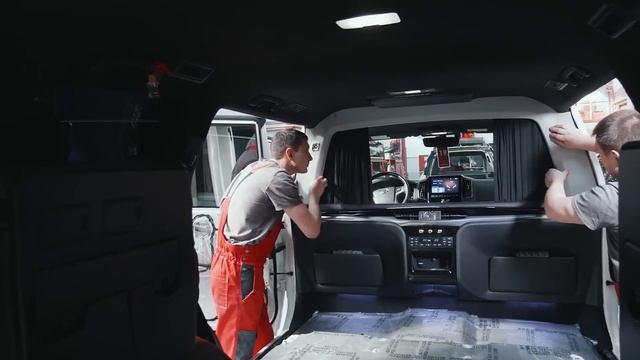 Why VVIPs like PM Modi Prefers "Armoured" Land Cruiser over any other car? смотреть онлайн