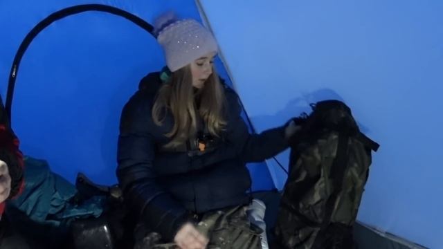 Первая НОЧНАЯ рыбалка Зимой 2019. ЭТУ РЫБАЛКУ Я НЕ ЗАБУДУ НИКОГДА! смотреть онлайн