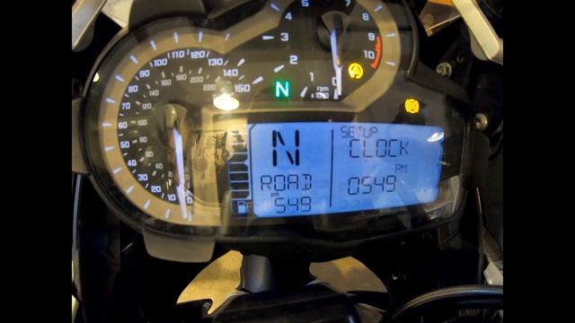 BMW 1200 GS motorcycle how-to set the clock смотреть онлайн