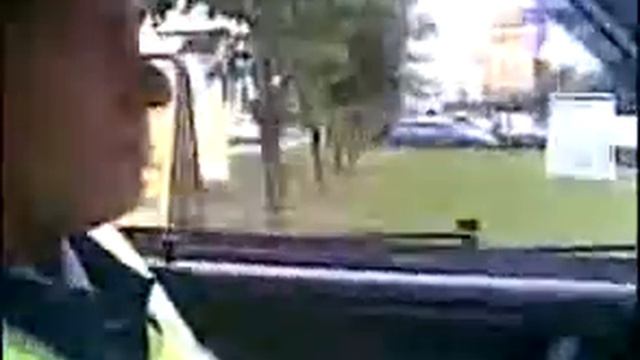 ГАИшник забыл, что он при исполнении! смотреть онлайн