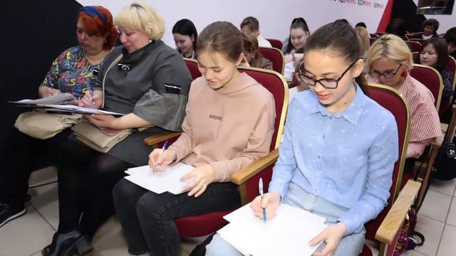 Особый чемоданчик арт терапевта 2 смотреть онлайн