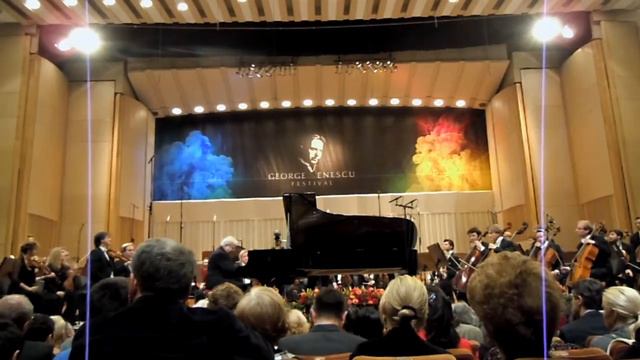 ROYAL CONCERT AMSTERDAM_M.JANSONS_EMANUEL AX_Beethoven C.3 смотреть онлайн