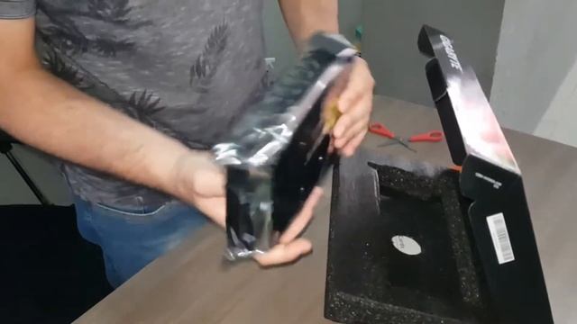 UNBOXING RX 580 8GB GIGABYTE [FULL HD NO ULTRA] смотреть онлайн
