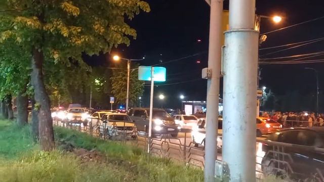 09.05.2022 года вечером 🌙 Нальчике площадь Абхазии день победы ✌ с праздником вас смотреть онлайн