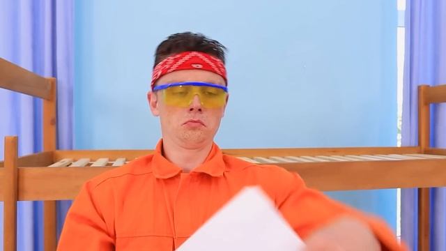 Мы построили подвесной домик в комнате! смотреть онлайн
