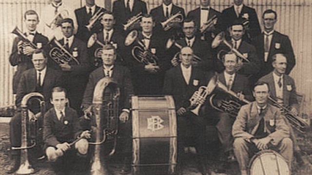 Um Eterno Adeus (marcha fúnebre) - Anônimo смотреть онлайн