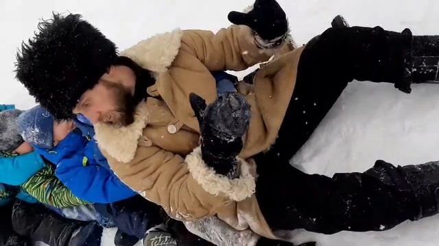 Дети. Храм. Игры смотреть онлайн