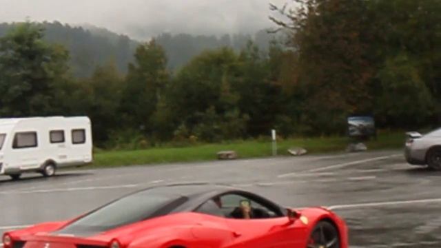 Ferrari 458 Donuts - Monza Tour 2014 смотреть онлайн