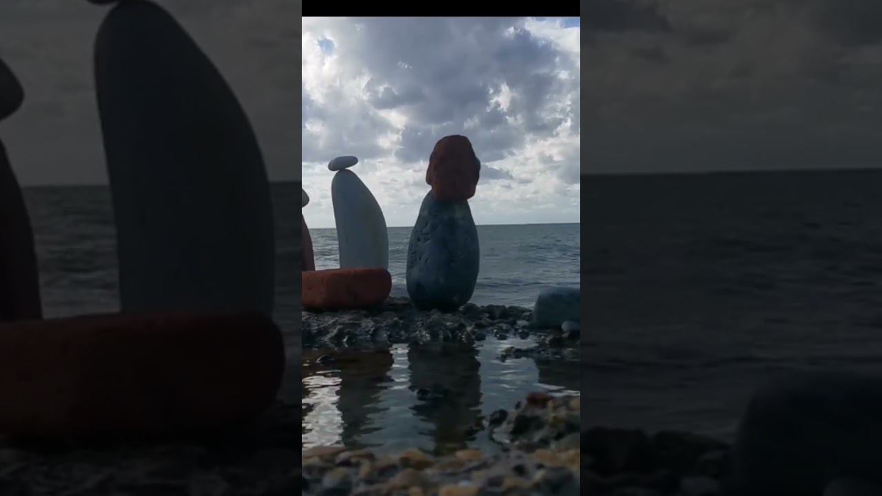Шторм на море . Камни . Пансионат "Южный" смотреть онлайн