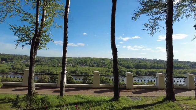 В центральном парке парке культуры и отдыха. На Площади Победы. В Калуге. Май 2021 г. смотреть онлайн