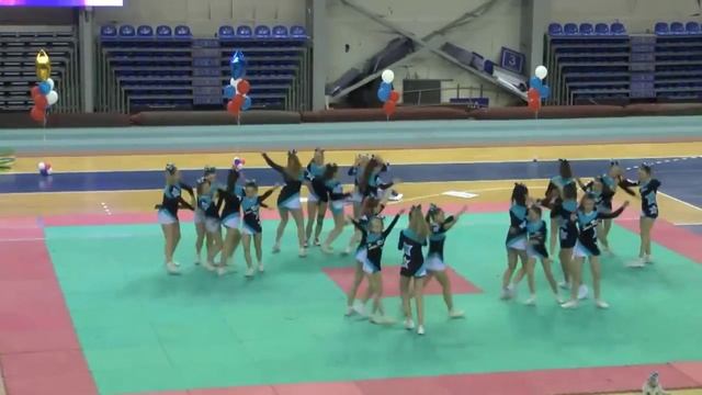 Cheerleading .Чирлидинг - группа-юниоры SunRise. смотреть онлайн