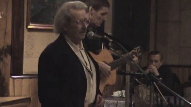 Евгений Агранович с уч. Александра Костромина 06.11.2003 Кафе Орбита