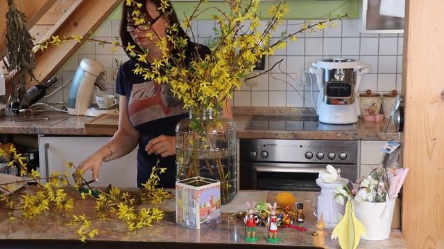 Пасхальный букет:традиции Пасхи в Германии .Osterstrauß: Osterbräuche in Deutschland . смотреть онлайн