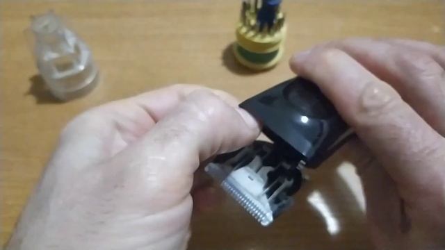 Ремонт машинки для стрижки BRAUN Series3 HC3050.