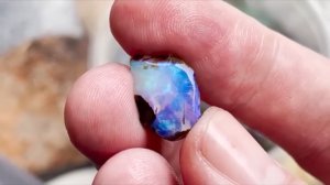 Остров Ява. Добыча опалов.