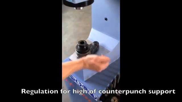 Клепальный станок для тормозных колодок Comec CC300 пневмогидравлический 5,2 т смотреть онлайн