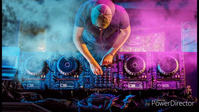 Canzone con bassi potenti, Song with powerful bass 1 смотреть онлайн