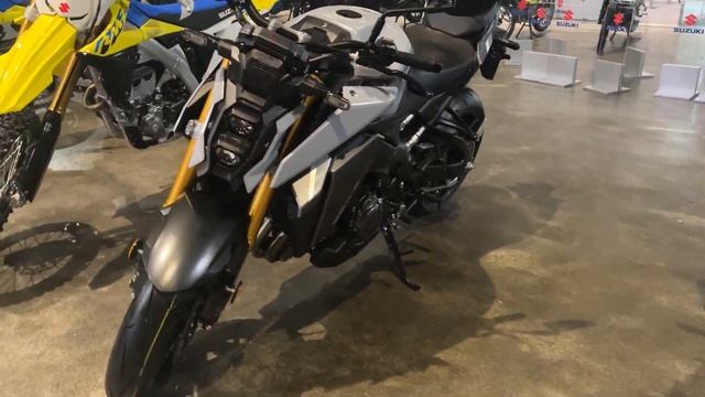 AV Moto | Suzuki Raider 150 Summit 2023 Presentation смотреть онлайн