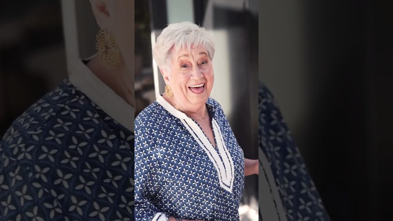 Стрижка Пикси для женщин за 75 лет/Pixie haircut for women over 75 years old смотреть онлайн