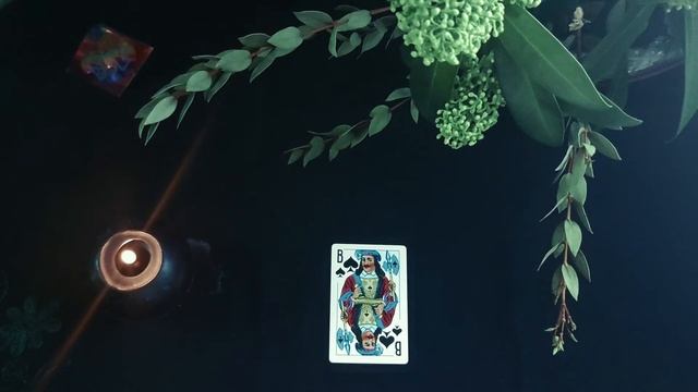 Валет пик - значение в гадании на игральных картах смотреть онлайн