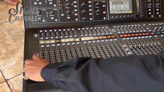 UnBoxing MIXER DIGITAL - MIDAS M32 Live