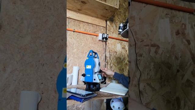 STATION TOTAL FOCUS 2-5". SPECTRA PRESICION. смотреть онлайн