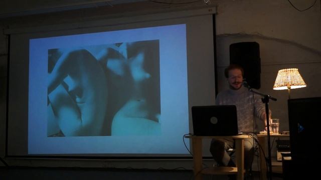 Телесность в фотографии. Классика и современность. Лекция искусствоведа Игоря Волкова смотреть онлайн