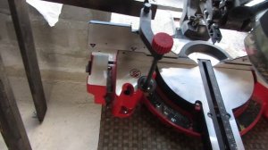 торцововочная   пила  элитек пт  2030 крс после  года  работы