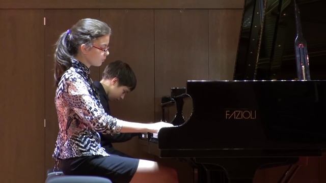 Э. Григ. В пещере горного короля . Алина Хабибулина и Александр Доронин смотреть онлайн