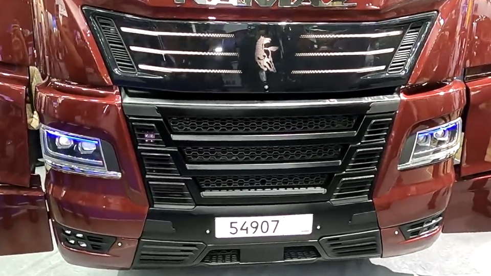 Новый КАМАЗ КОНТИНЕНТ. Седельный тягач Камаз-54907. Видео с "Комтранс" смотреть онлайн