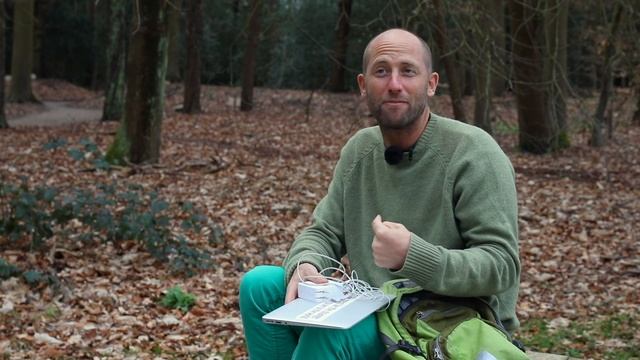 Rob Greenfield Has Only 50 Possessions And They All Fit Into His Bag смотреть онлайн