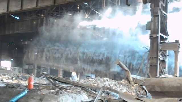 г Челябинск ОАО ЧТПЗ Демонтаж здания мартеновского цеха 3 смотреть онлайн