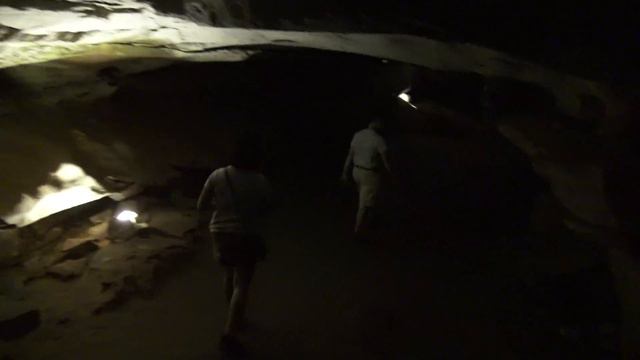 Mammoth Cave, Kentucky - Traveling Robert смотреть онлайн