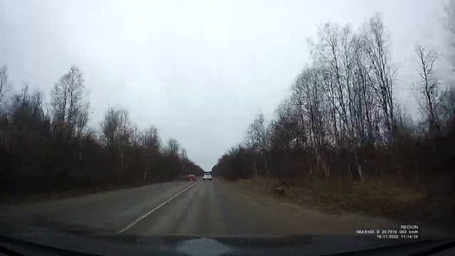 Как на дачу торопится, даже не дождался окончания сплошной разметки. смотреть онлайн
