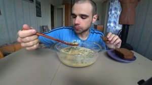 МУКБАНГ АСМР ОКРОШКА НА КВАСЕ  С МАЙОНЕЗОМ / ХЛЕБ БОРОДИНСКИЙ / ОБЖОР / EATING ASMR Mukbang  #698