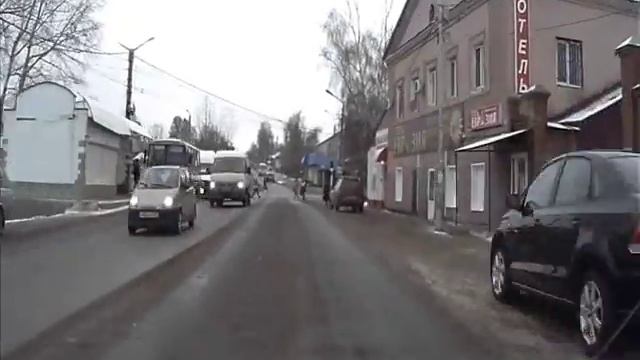 Чуть не посадил на капот. Перебегание дороги на красный свет светофора. смотреть онлайн